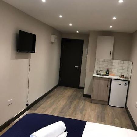 希思罗Bedfont House公寓 外观 照片