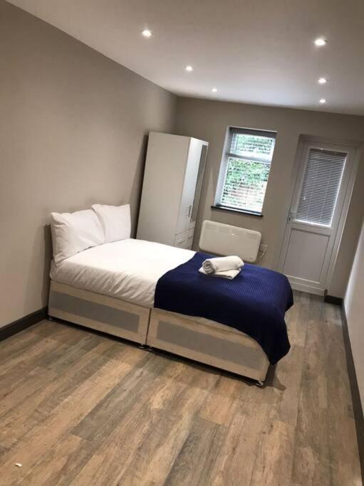 希思罗Bedfont House公寓 外观 照片